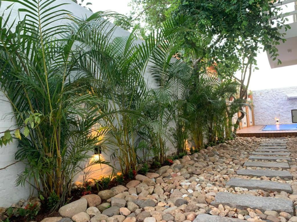 Casa Com Piscina Em Frente A Praia Do Santinho ฟลอเรียนอโปลิส ภายนอก รูปภาพ
